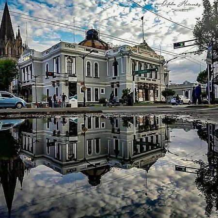 Hotel Aguila Гвадалахара Екстер'єр фото