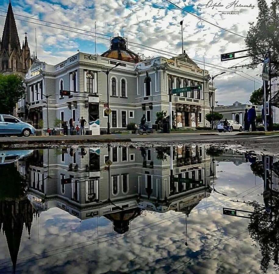 Hotel Aguila Гвадалахара Екстер'єр фото